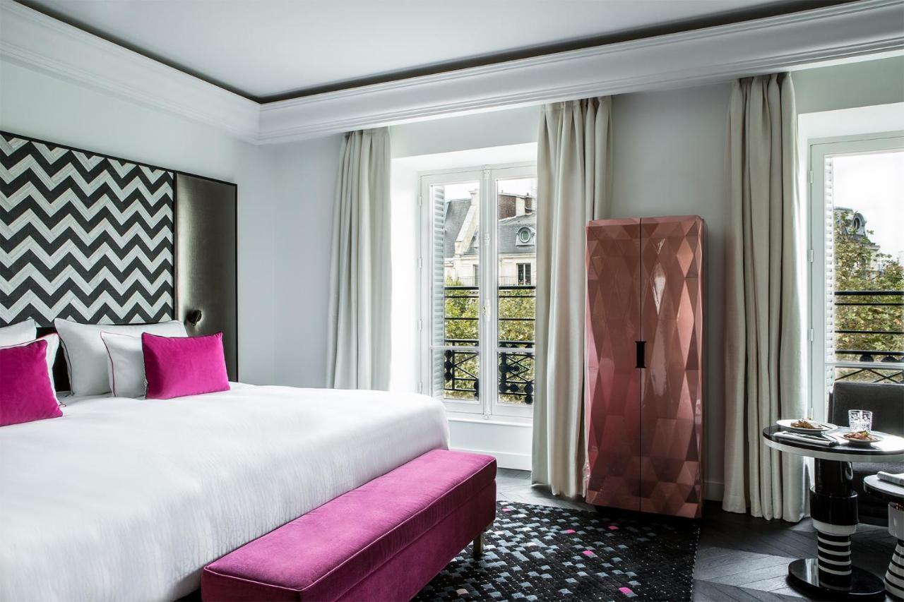 Fauchon L'Hotel Париж Екстер'єр фото A room at the Mandarin Oriental Paris