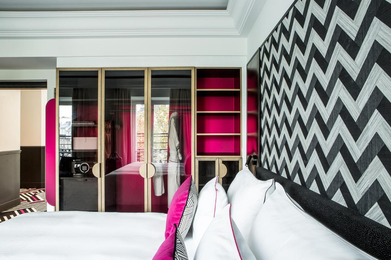 Fauchon L'Hotel Париж Екстер'єр фото A room at the hotel